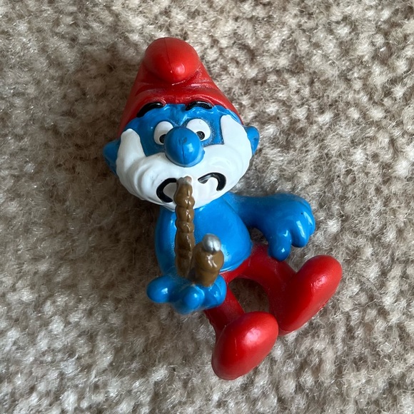 Vintage Collectible Schleich Papa Smurf with Pipe in Rocking Chair Action Figure - Picture 9 of 12
